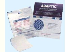 MEDICAZIONE NON ADERENTE STERILE APTIC MISURA 7,6X7,6CM 10 PEZZI 2012ZI - famajoy.it