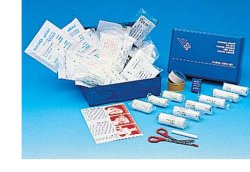 CASSETTA PRONTO SOCCORSO CARAVAN, PER L'AUTOMOBILE, IL CAMION E TUTTI GLI AUTOMEZZI. OBBLIGATORIA IN MOLTE NAZIONI EUROPEE CON CONTENUTO CONFORME ALLA NORMATIVA DIN 13164/B - famajoy.it
